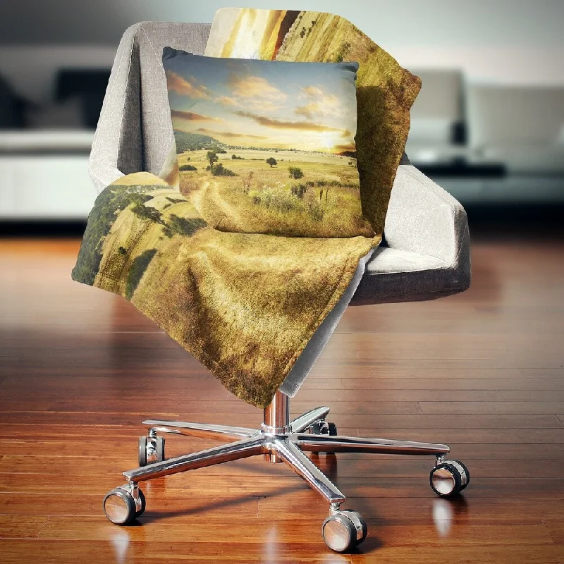 Synthetic fiber blend blankets for a budget - friendly choiceKing - size blankets to cover large beds comfortablyDesignart 'Beautiful Rural Prairie Sunset' African Landscape Fleece Throw Blanket Synthetic fiber blend blankets for a budget - friendly choiceKing - size blankets to cover large beds comfortablyDesignart 'Beautiful Rural Prairie Sunset' African Landscape Fleece Throw Blanket