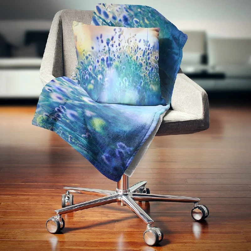 Queen - size blankets for standard - sized bedsChenille blankets with a thick and fuzzy textureDesignart 'Blue Summer Flowers on Meadow' Floral Throw Blanket Queen - size blankets for standard - sized bedsChenille blankets with a thick and fuzzy textureDesignart 'Blue Summer Flowers on Meadow' Floral Throw Blanket