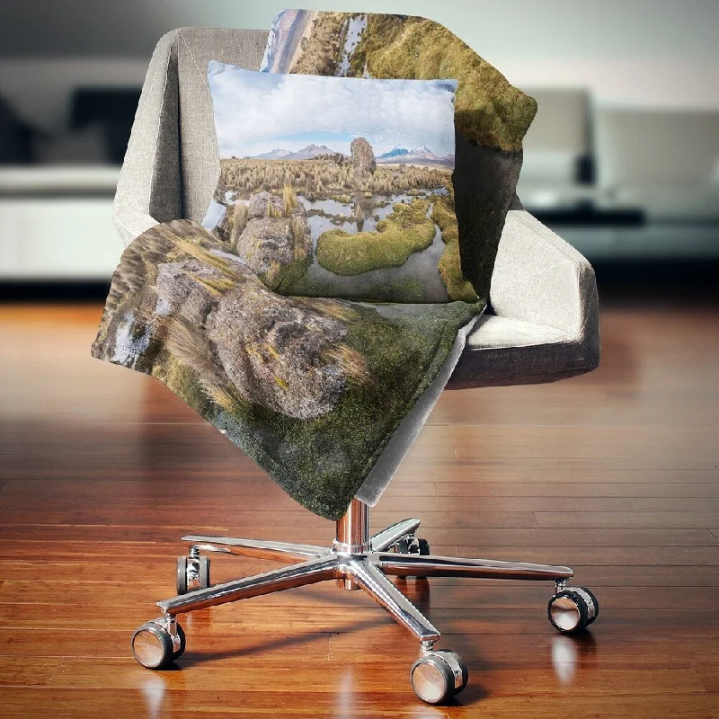 Queen - size blankets for standard - sized bedsSilk blankets with a smooth and elegant touchDesignart 'Bolivia Volcanoes Panoramic View' Landscape Fleece Throw Blanket Queen - size blankets for standard - sized bedsSilk blankets with a smooth and elegant touchDesignart 'Bolivia Volcanoes Panoramic View' Landscape Fleece Throw Blanket