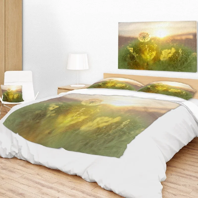 Fleece blankets for a cozy and plush textureRayon from bamboo blankets for a silky and breathable feelDesignart 'Dandelion Blooming Flower in Field' Floral Throw Blanket Fleece blankets for a cozy and plush textureRayon from bamboo blankets for a silky and breathable feelDesignart 'Dandelion Blooming Flower in Field' Floral Throw Blanket