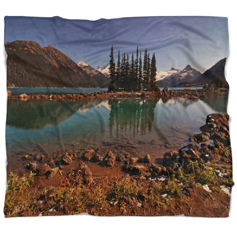 Queen - size blankets for standard - sized bedsWool blankets with natural warmth and insulationDesignart 'Lake and Pine Trees in Evening' Landscape Fleece Throw Blanket Queen - size blankets for standard - sized bedsWool blankets with natural warmth and insulationDesignart 'Lake and Pine Trees in Evening' Landscape Fleece Throw Blanket