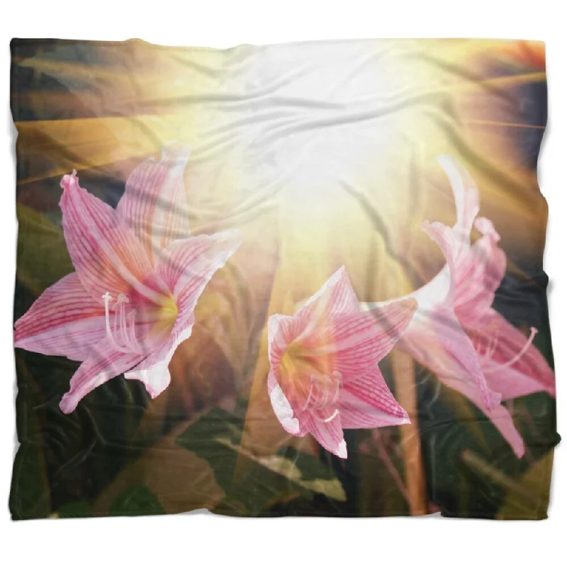 Recycled polyester blankets for an eco - conscious optionLinen blankets with a rustic and textured lookDesignart 'Large Pink Flowers with Sunlight' Flower Throw Blanket
