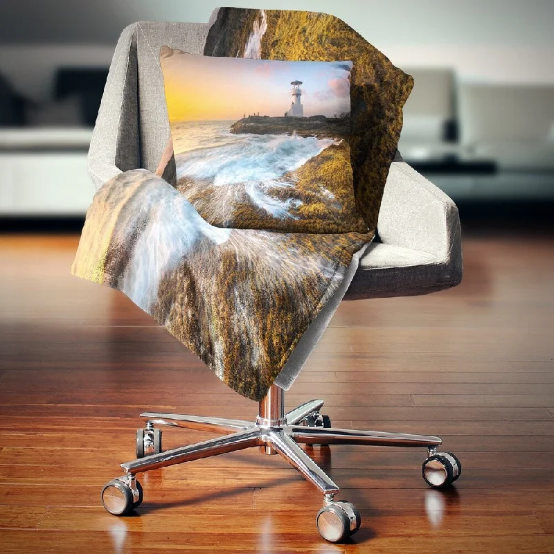 Queen - size blankets for standard - sized bedsSilk blankets with a smooth and elegant touchDesignart 'Lighthouse on Beautiful Seashore' Seashore Wall Throw Blanket Queen - size blankets for standard - sized bedsSilk blankets with a smooth and elegant touchDesignart 'Lighthouse on Beautiful Seashore' Seashore Wall Throw Blanket