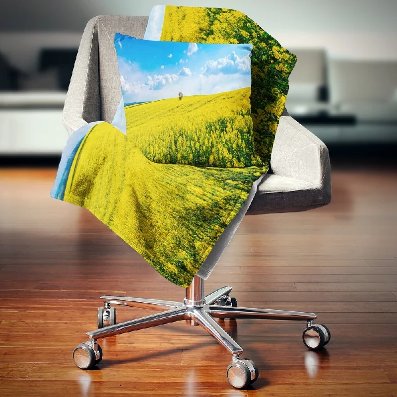 Alpaca wool blankets for a hypoallergenic and warm optionSilk blankets with a smooth and elegant touchDesignart 'Lone Tree in Blooming Cozla Park' Contemporary Landscape Fleece Throw Blanket Alpaca wool blankets for a hypoallergenic and warm optionSilk blankets with a smooth and elegant touchDesignart 'Lone Tree in Blooming Cozla Park' Contemporary Landscape Fleece Throw Blanket