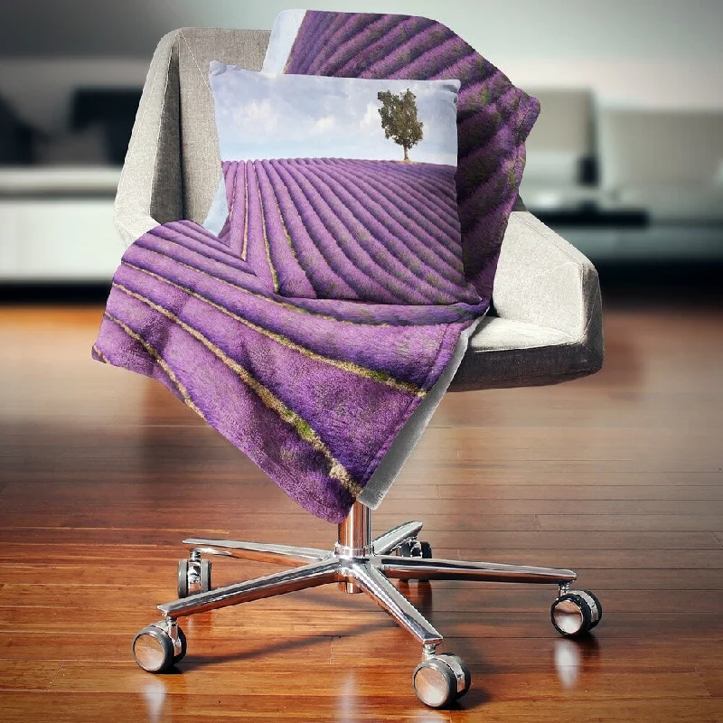 Cashmere blankets for ultimate softness and luxuryFleece blankets for a cozy and plush textureDesignart 'Lone Tree in Provence Lavender Field' Landscape Fleece Throw Blanket Cashmere blankets for ultimate softness and luxuryFleece blankets for a cozy and plush textureDesignart 'Lone Tree in Provence Lavender Field' Landscape Fleece Throw Blanket