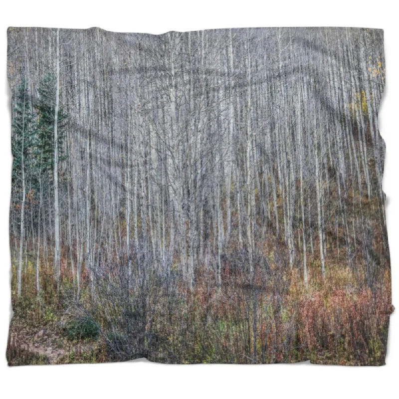 Queen - size blankets for standard - sized bedsFleece blankets for a cozy and plush textureDesignart 'Maroon Bells Mountain View' Modern Forest Throw Blanket Queen - size blankets for standard - sized bedsFleece blankets for a cozy and plush textureDesignart 'Maroon Bells Mountain View' Modern Forest Throw Blanket