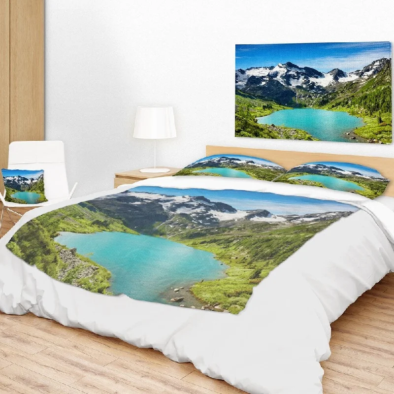 Wool blankets with natural warmth and insulationCotton blankets for breathability and a lightweight feelDesignart 'Mountain Lake' Landscape Photography Throw Blanket Wool blankets with natural warmth and insulationCotton blankets for breathability and a lightweight feelDesignart 'Mountain Lake' Landscape Photography Throw Blanket
