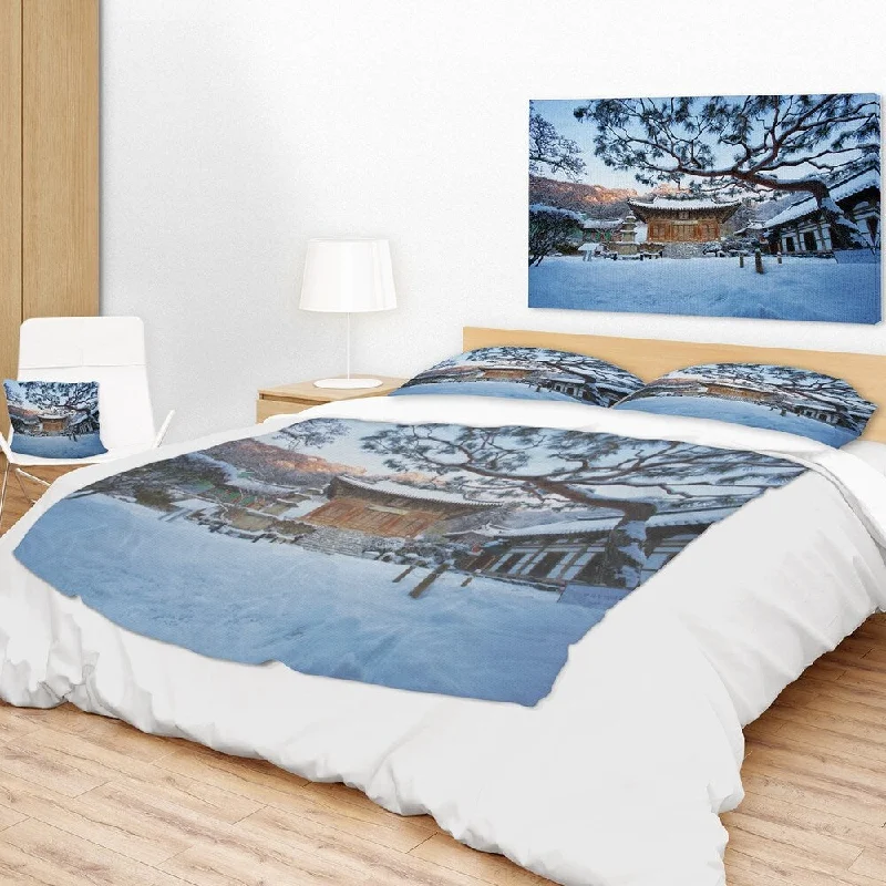 Mohair blankets with a unique sheen and softnessKing - size blankets to cover large beds comfortablyDesignart 'Naesosa Temple in South Korea' Landscape Fleece Throw Blanket Mohair blankets with a unique sheen and softnessKing - size blankets to cover large beds comfortablyDesignart 'Naesosa Temple in South Korea' Landscape Fleece Throw Blanket