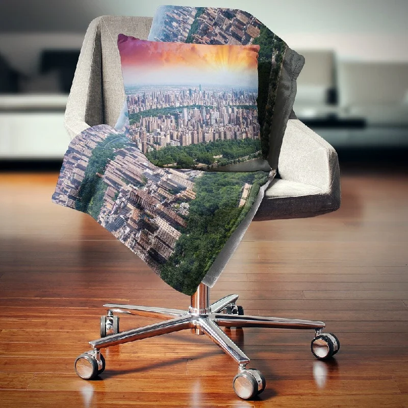 Synthetic fiber blend blankets for a budget - friendly choiceBamboo fiber blankets with natural antibacterial propertiesDesignart 'New York Beautiful Manhattan Skyline' Cityscape Throw Blanket Synthetic fiber blend blankets for a budget - friendly choiceBamboo fiber blankets with natural antibacterial propertiesDesignart 'New York Beautiful Manhattan Skyline' Cityscape Throw Blanket