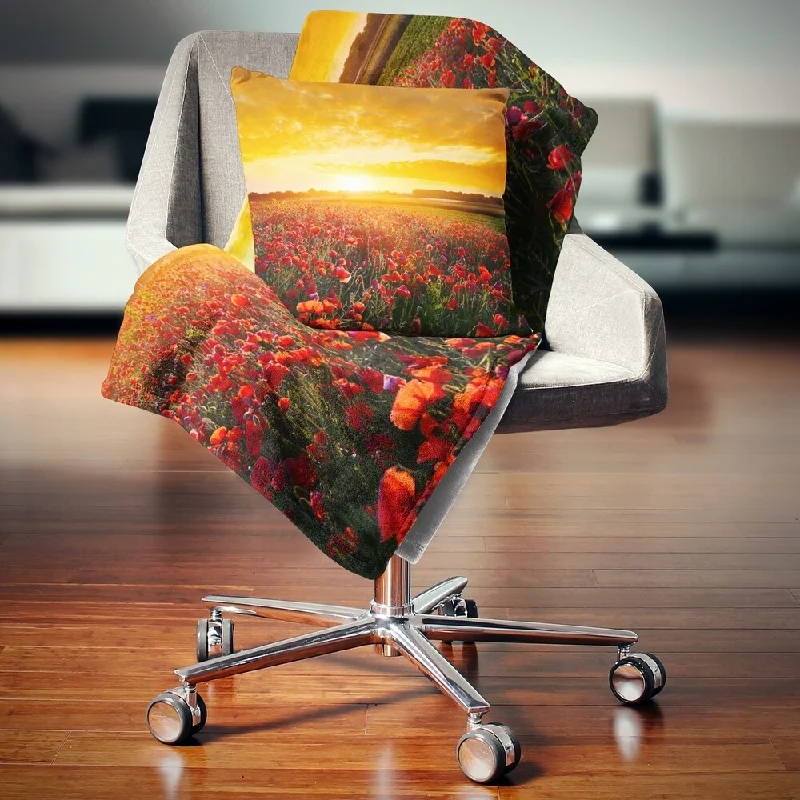 Queen - size blankets for standard - sized bedsFleece blankets for a cozy and plush textureDesignart 'Poppy Field under Ablaze Sunset' Abstract Throw Blanket Queen - size blankets for standard - sized bedsFleece blankets for a cozy and plush textureDesignart 'Poppy Field under Ablaze Sunset' Abstract Throw Blanket