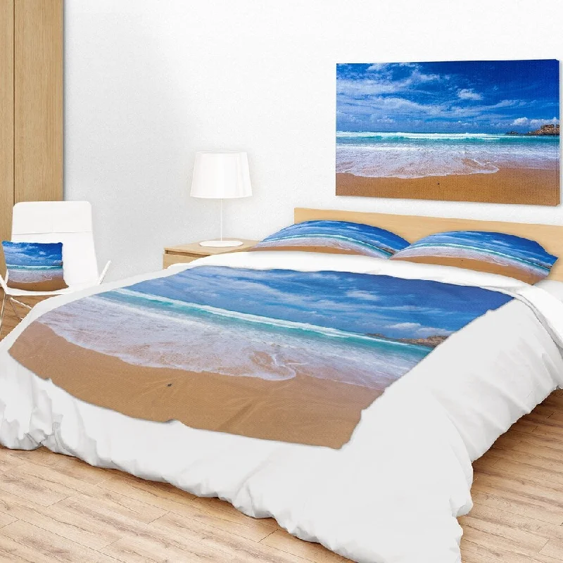 Mohair blankets with a unique sheen and softnessCotton blankets for breathability and a lightweight feelDesignart 'Serene Atlantic Seashore Portugal' Seascape Throw Blanket Mohair blankets with a unique sheen and softnessCotton blankets for breathability and a lightweight feelDesignart 'Serene Atlantic Seashore Portugal' Seascape Throw Blanket