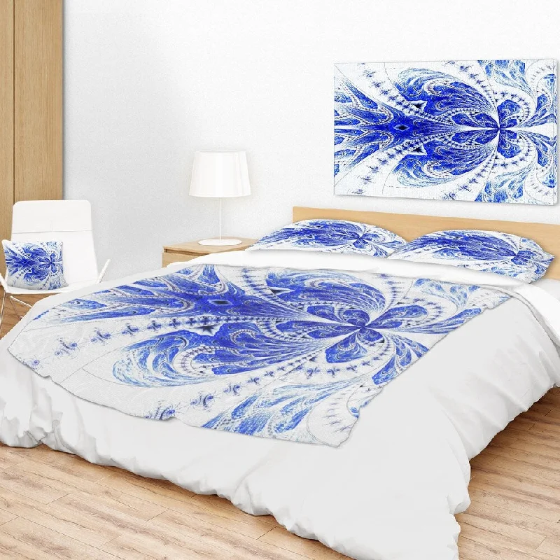 Silk blankets with a smooth and elegant touchKing - size blankets to cover large beds comfortablyDesignart 'Symmetrical Soft Blue Fractal Flower' Floral Throw Blanket Silk blankets with a smooth and elegant touchKing - size blankets to cover large beds comfortablyDesignart 'Symmetrical Soft Blue Fractal Flower' Floral Throw Blanket