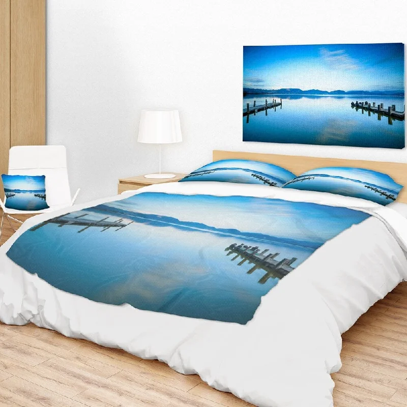 Synthetic fiber blend blankets for a budget - friendly choiceSilk blankets with a smooth and elegant touchDesignart 'Two Wooden Piers in Blue Sea' Seascape Throw Blanket Synthetic fiber blend blankets for a budget - friendly choiceSilk blankets with a smooth and elegant touchDesignart 'Two Wooden Piers in Blue Sea' Seascape Throw Blanket