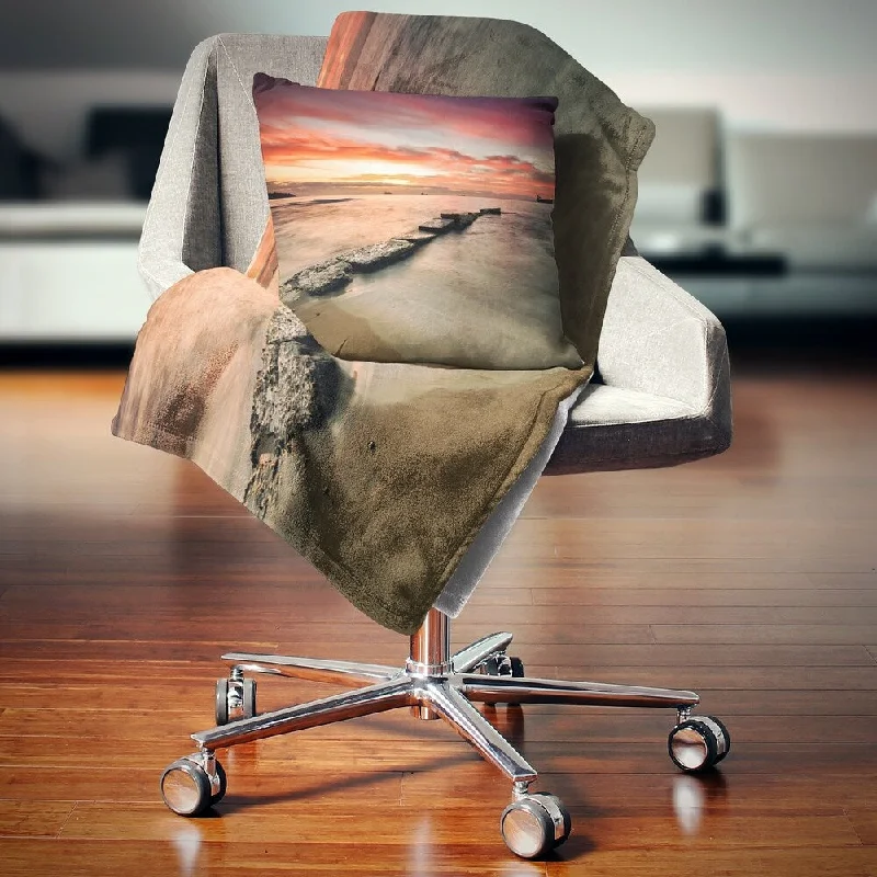 Microfiber blankets that are durable and easy to care forChenille blankets with a thick and fuzzy textureDesignart 'Wonderful Sunrise on Black Ocean' Beach Photo Throw Blanket Microfiber blankets that are durable and easy to care forChenille blankets with a thick and fuzzy textureDesignart 'Wonderful Sunrise on Black Ocean' Beach Photo Throw Blanket