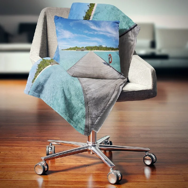 Microfiber blankets that are durable and easy to care forKing - size blankets to cover large beds comfortablyDesignart 'Wooden Pier at Tropical Beach' Wooden Sea Bridge Throw Blanket Microfiber blankets that are durable and easy to care forKing - size blankets to cover large beds comfortablyDesignart 'Wooden Pier at Tropical Beach' Wooden Sea Bridge Throw Blanket