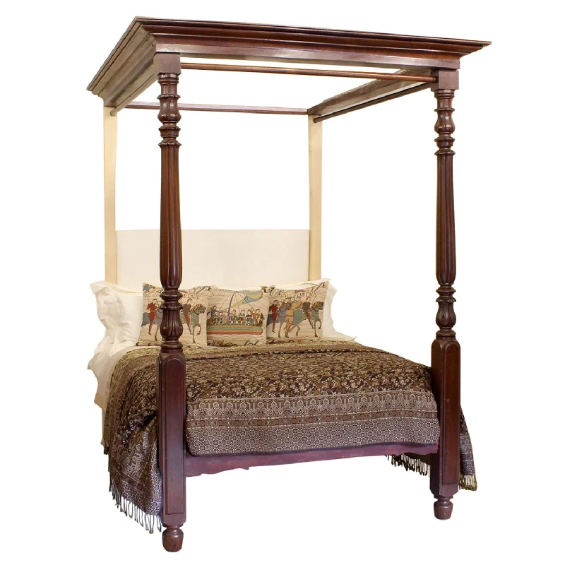 Natural latex and organic cotton blend mattressesQueen - size mattresses for couples and standard bedroomsMahogany Four Poster Bed W4P12 Natural latex and organic cotton blend mattressesQueen - size mattresses for couples and standard bedroomsMahogany Four Poster Bed W4P12