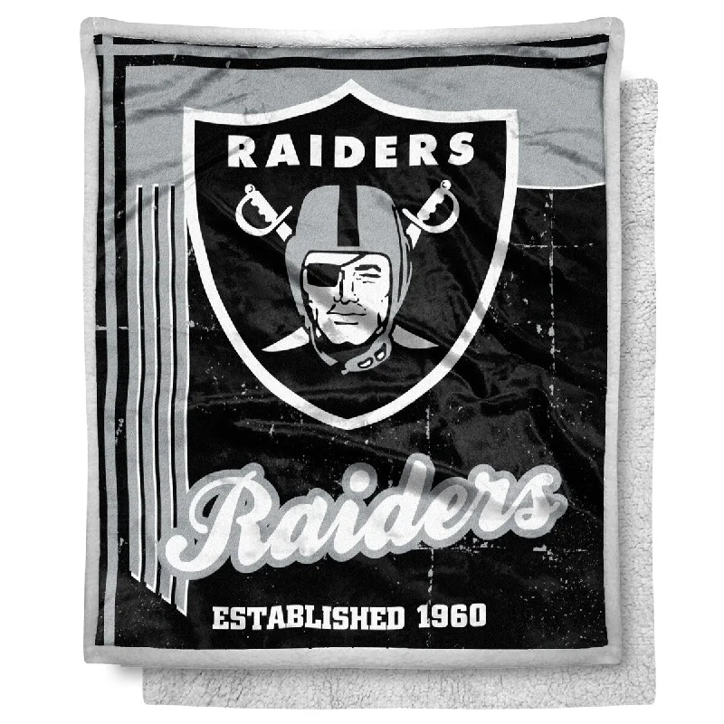 Queen - size blankets for standard - sized bedsChenille blankets with a thick and fuzzy textureNFL 192 Raiders New School Mink Sherpa Queen - size blankets for standard - sized bedsChenille blankets with a thick and fuzzy textureNFL 192 Raiders New School Mink Sherpa