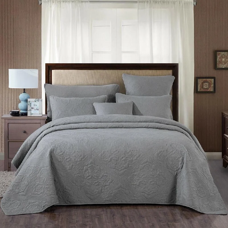Cashmere blankets for ultimate softness and luxuryMicrofiber blankets that are durable and easy to care forQueen Floral Stone Matelassé Diamond Bedspread Blanket Set Grey Cashmere blankets for ultimate softness and luxuryMicrofiber blankets that are durable and easy to care forQueen Floral Stone Matelassé Diamond Bedspread Blanket Set Grey