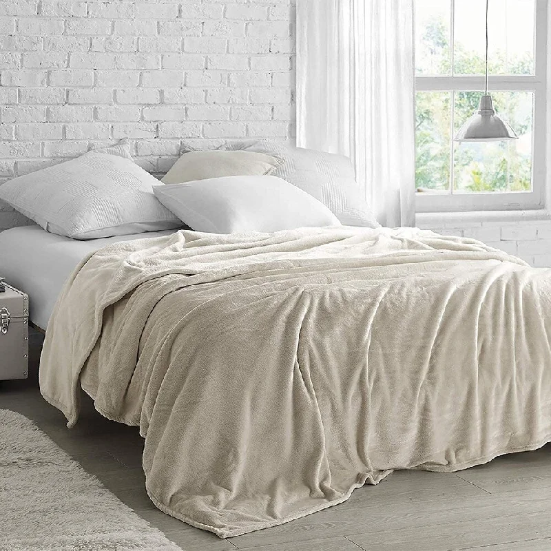 King - size blankets to cover large beds comfortablyAlpaca wool blankets for a hypoallergenic and warm optionThe Original Plush - Coma InducerĀ® Blanket - Almond Milk King - size blankets to cover large beds comfortablyAlpaca wool blankets for a hypoallergenic and warm optionThe Original Plush - Coma InducerĀ® Blanket - Almond Milk