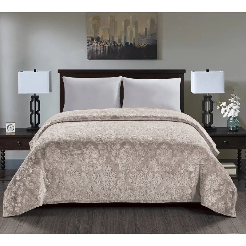 Cashmere blankets for ultimate softness and luxurySynthetic fiber blend blankets for a budget - friendly choiceVersaille Blanket King Beige Cashmere blankets for ultimate softness and luxurySynthetic fiber blend blankets for a budget - friendly choiceVersaille Blanket King Beige